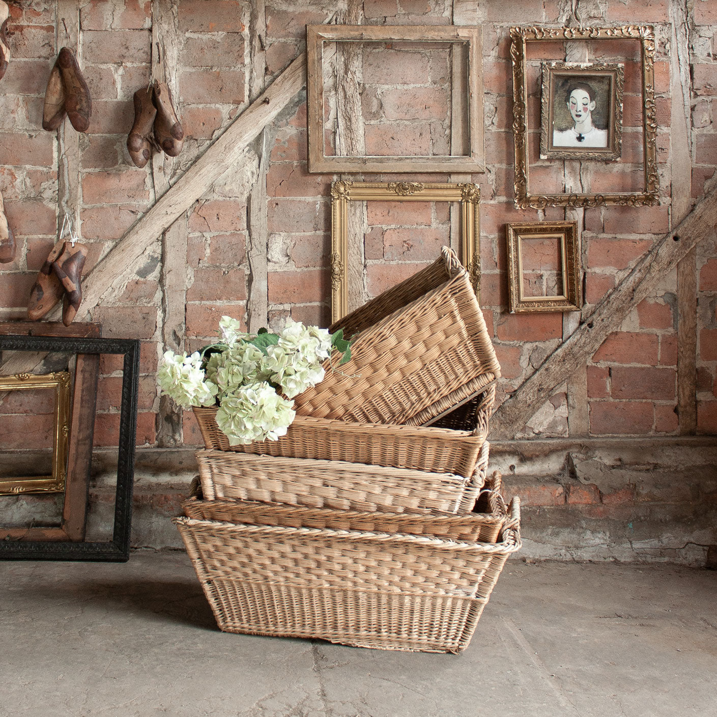 Vintage French Linen Laundry Basket – InekoHome